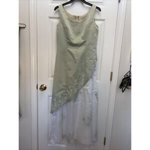 Fashion MayQueen Pistacho Green Floral Dress Size Medium